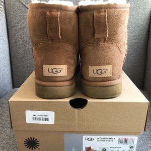 UGG Women’s Classic Mini II